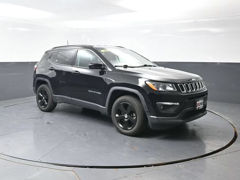 Used 2020 Jeep Compass Latitude AWD/4WD image 5