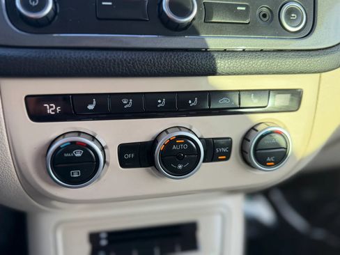 Used 2013 Volkswagen Tiguan S AWD/4WD image 23