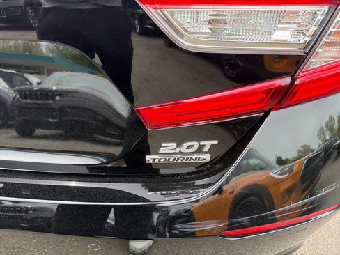 Used 2019 Honda Accord Touring image 8