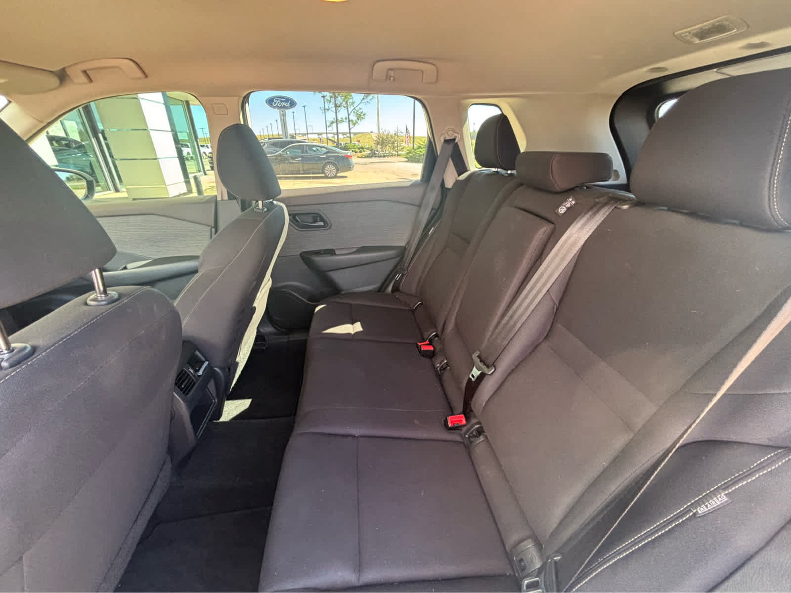 Used 2023 Nissan Rogue S FWD image 7