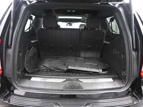 Used 2024 GMC Yukon XL Denali image 13