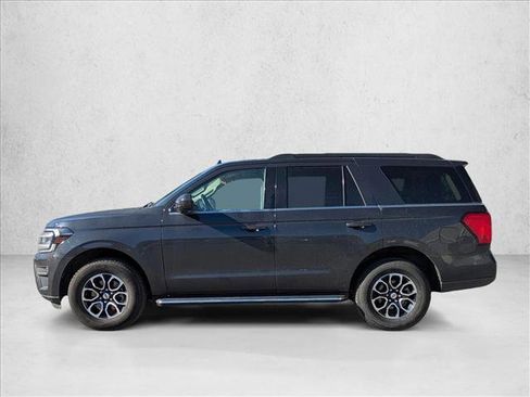 Used 2023 Ford Expedition XLT image 8