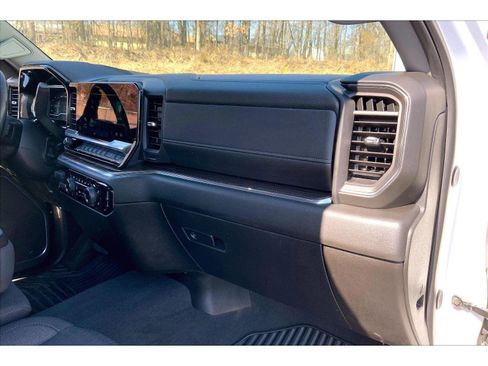 Used 2024 Chevrolet Silverado 2500 LT w/ Z71 Sport Edition image 15