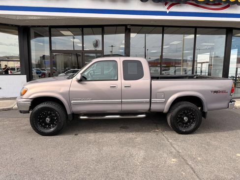 Used 2002 Toyota Tundra Limited image 2