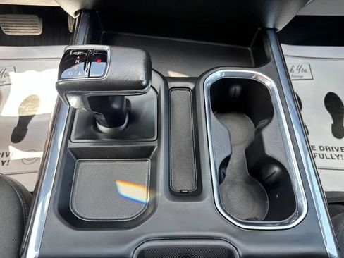 Used 2022 Chevrolet Silverado 1500 RST AWD/4WD image 19