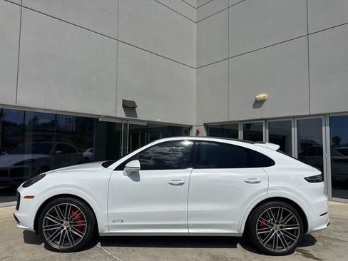 Used 2023 Porsche Cayenne GTS image 4