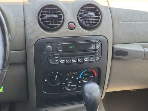 Used 2007 Jeep Liberty Sport AWD/4WD image 12
