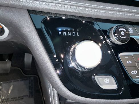 New 2026 Chrysler Pacifica Limited w/ Trailer Tow Group image 25