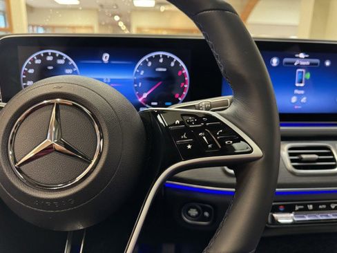 Certified 2025 Mercedes-Benz GLS 450 4MATIC image 20