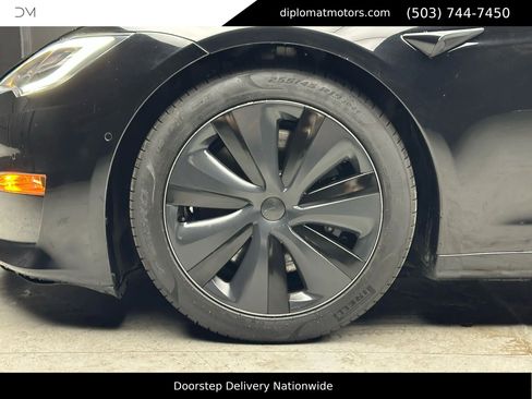 Used 2021 Tesla Model S Plaid image 36