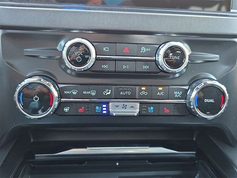 New 2026 Ford F250 Platinum image 22