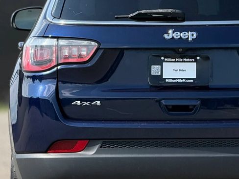 Used 2018 Jeep Compass Limited AWD/4WD image 13