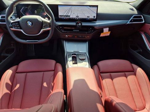 Used 2025 BMW 330i Sedan w/ M Sport Package RWD image 17