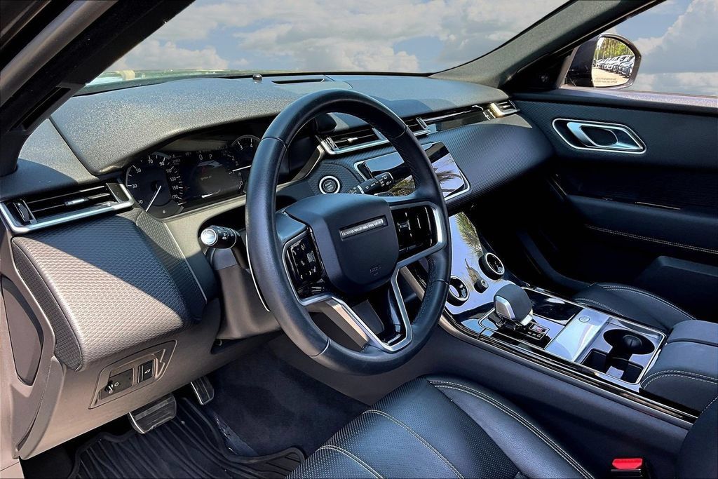 Used 2023 Land Rover Range Rover Velar R-Dynamic S AWD/4WD image 17