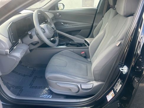 Certified 2023 Hyundai Elantra SEL image 13