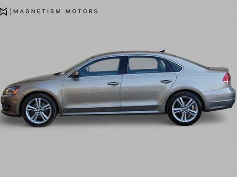 Used 2015 Volkswagen Passat TDI SE FWD image 3