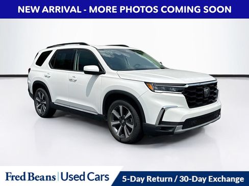 Used 2024 Honda Pilot Touring image 1