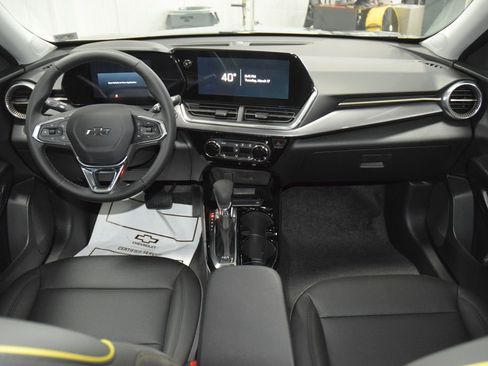 New 2026 Chevrolet Trax ACTIV w/ Sunroof Package image 28