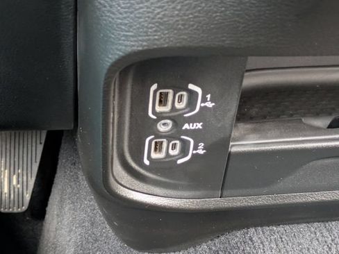 Used 2025 RAM 2500 Big Horn AWD/4WD image 26