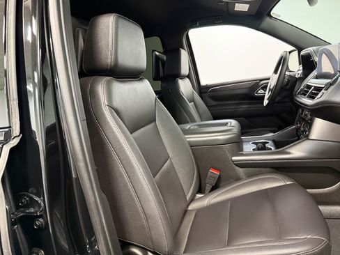 Used 2024 Chevrolet Tahoe Z71 w/ Luxury Package AWD/4WD image 63