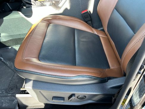 Used 2024 Ford Bronco Outer Banks AWD/4WD image 19