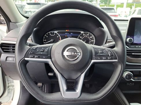 Certified 2023 Nissan Altima 2.5 SV image 17