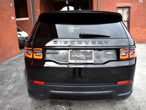Used 2021 Land Rover Discovery Sport SE image 4