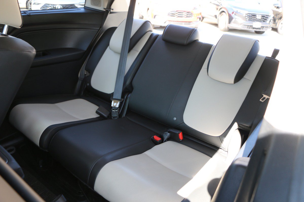 Used 2025 Honda Odyssey Elite image 34