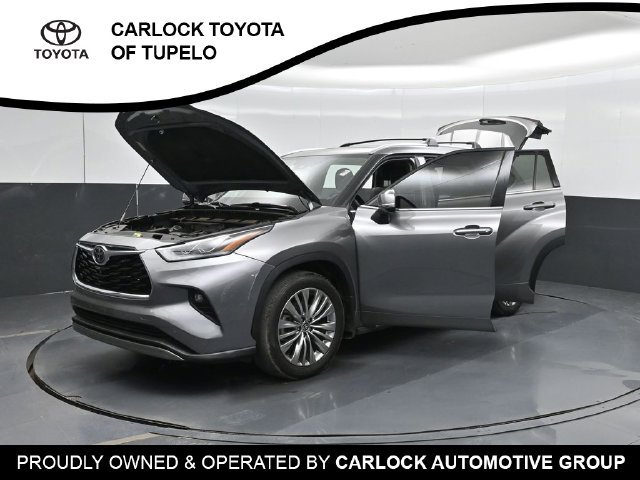 Used 2025 Toyota Highlander Platinum AWD/4WD image 69