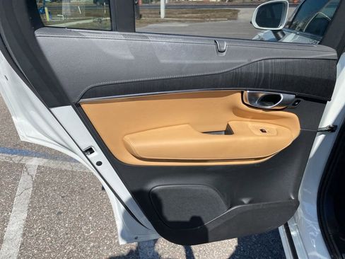 Used 2024 Volvo XC90 T8 Ultimate w/ Lounge Package image 12