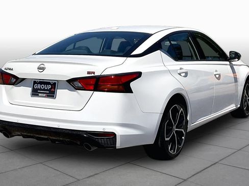 Used 2025 Nissan Altima 2.5 SR FWD image 13