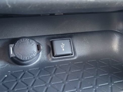 Used 2022 Toyota RAV4 SE w/ SE Grade Weather Package AWD/4WD image 72