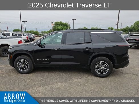 Used 2025 Chevrolet Traverse LT AWD/4WD image 7