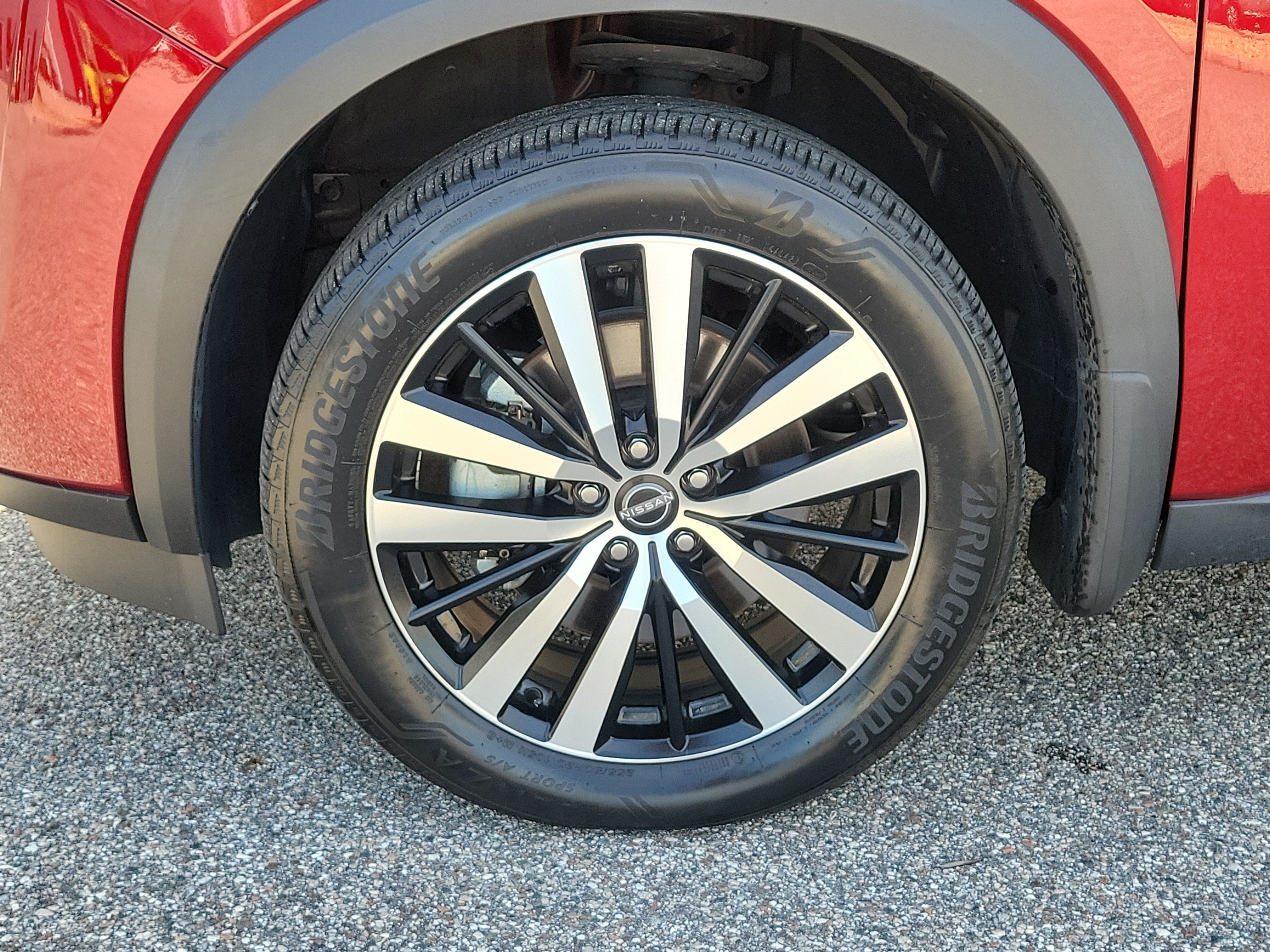 Certified 2025 Nissan Pathfinder Platinum w/ Cargo Package AWD/4WD image 10