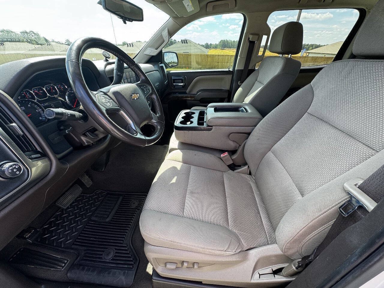 Used 2018 Chevrolet Silverado 1500 LT w/ Texas Edition RWD image 11