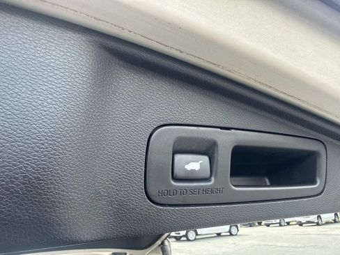 Used 2017 Honda CR-V EX-L image 7