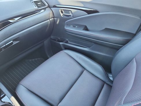 Used 2017 Honda Ridgeline Black Edition image 15