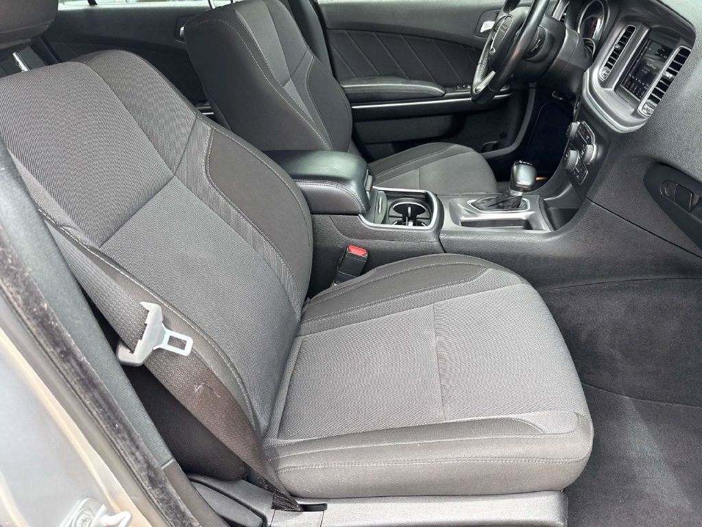 Used 2022 Dodge Charger SXT RWD image 11