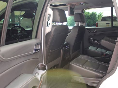 Used 2018 GMC Yukon SLT w/ Premium Edition image 16