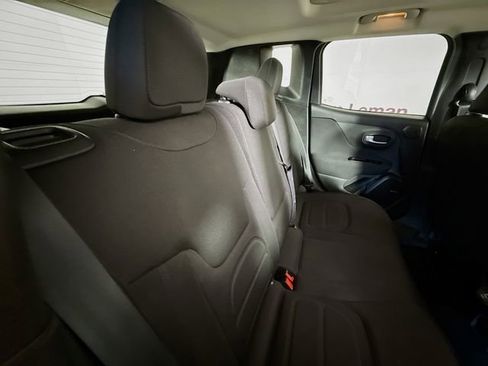 Used 2021 Jeep Renegade Latitude w/ Sun & Sound Group image 17