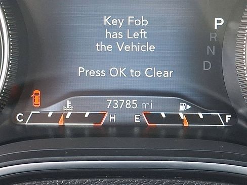 Used 2019 Jeep Cherokee Trailhawk AWD/4WD image 19