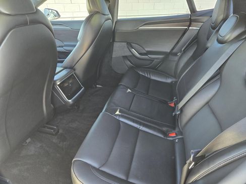 Used 2022 Tesla Model S image 23