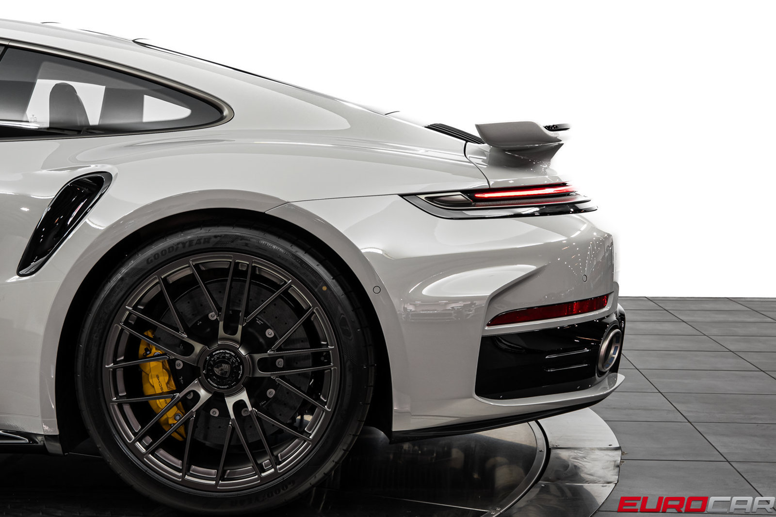 Used 2026 Porsche 911 Turbo S AWD/4WD image 17