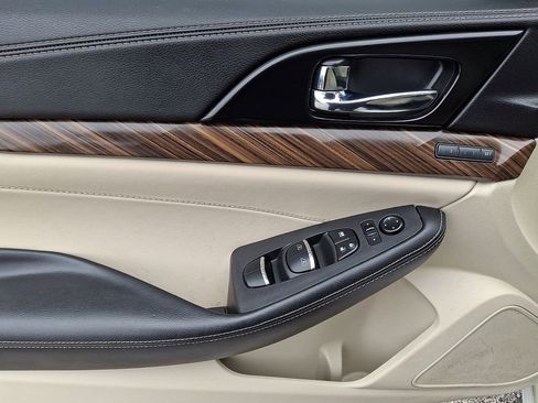 Used 2017 Nissan Maxima Platinum w/ Interior Lighting Package image 12