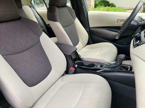 Used 2020 Toyota Corolla LE FWD image 14