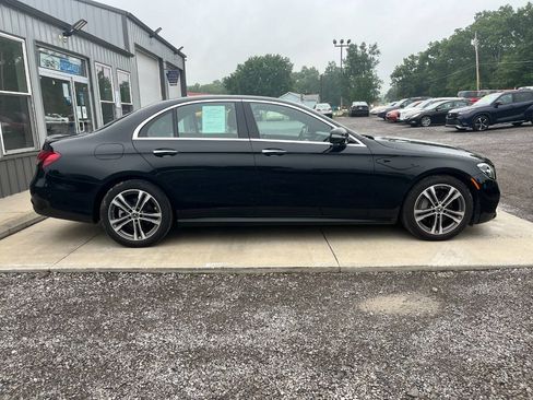 Used 2023 Mercedes-Benz E 350 4MATIC Sedan image 10
