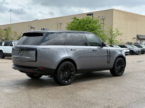 Certified 2025 Land Rover Range Rover SE AWD/4WD image 9