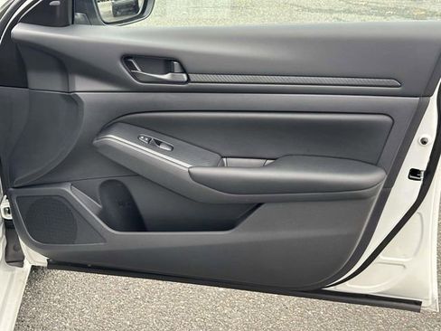 Certified 2025 Nissan Altima 2.5 S image 9