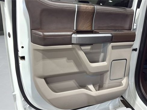 Used 2020 Ford F150 Limited image 27