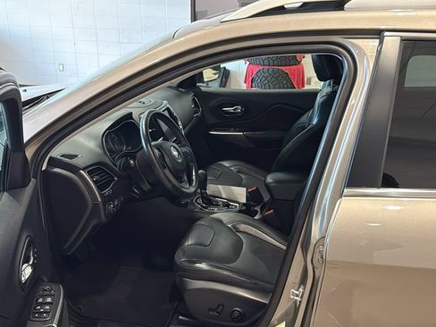 Used 2019 Jeep Cherokee Limited AWD/4WD image 22